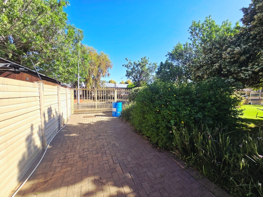 4 Bedroom Property for Sale in Fichardt Park Free State